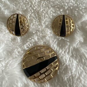 Vintage Monet Gold Black Brooch Earring Set